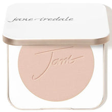Load image into Gallery viewer, PurePressed® Base Mineral Foundation SPF 20/15 &amp; Refillable Compact
