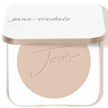 Load image into Gallery viewer, PurePressed® Base Mineral Foundation SPF 20/15 &amp; Refillable Compact
